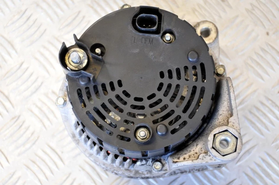 Alternador Land Rover Freelander 1 TD4 YLE000070 90/150A 2 pines Foto 2 de 2