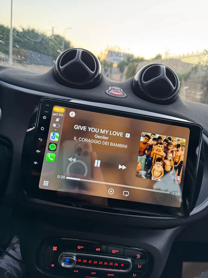 Autoradio 9" Android 13 CarPlay GPS Plug&Play Smart 453 Fortwo/Forfour 2014-23 - Immagine 2 di 4