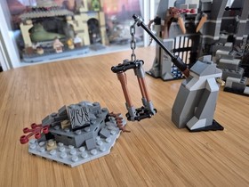 LEGO The Hobbit 79014 Dol Guldur Battle Great Condition, NO Minifigures 98% Comp