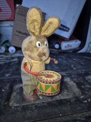 Vintage 1970s Plastic Body Windup Drum Playing Rabbit Toy Easter Bunny (working)