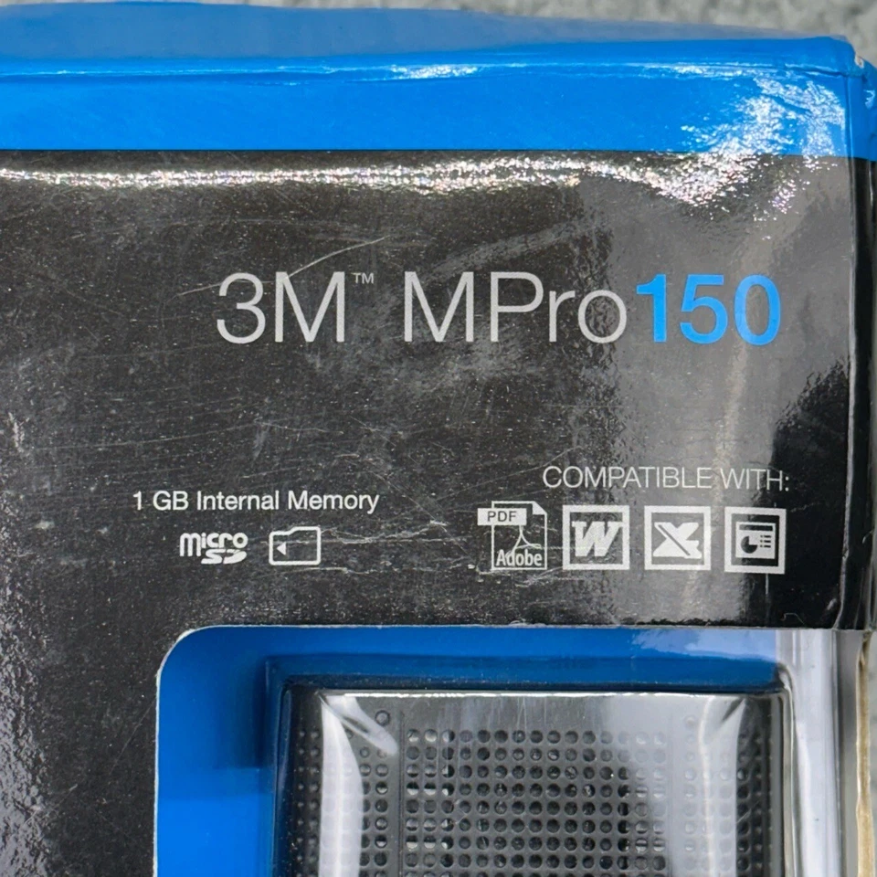 3M MPro 150 Compact Portable 1 GB LED Pocket Projector Black, 8” - 50” Display - Image 3 of 4