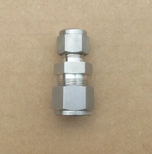 Swagelok  1/2" X 3/8" Stainless Steel  Union Reducer SS-810-6-6 Sevral Avail New