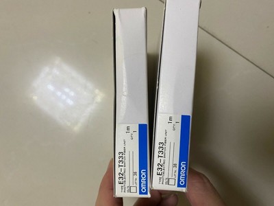 1pcs New   Fiber Optic Sensor E32-T333 #D8
