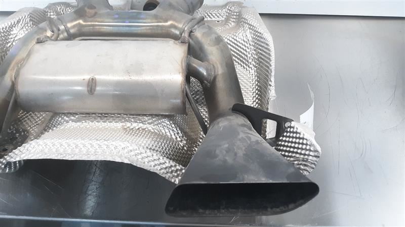 2015 MCLAREN 650S OEM EXHAUST MUFFLE X PIPE H PIPE