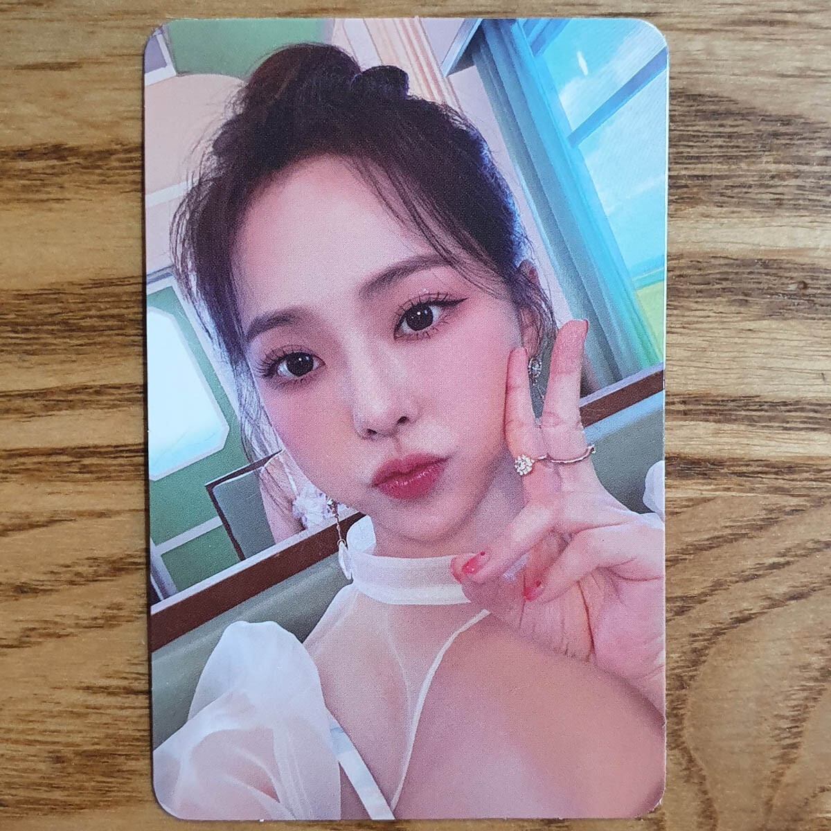 Vivi Synnara Official Photocard Loona Summer Special Flip That