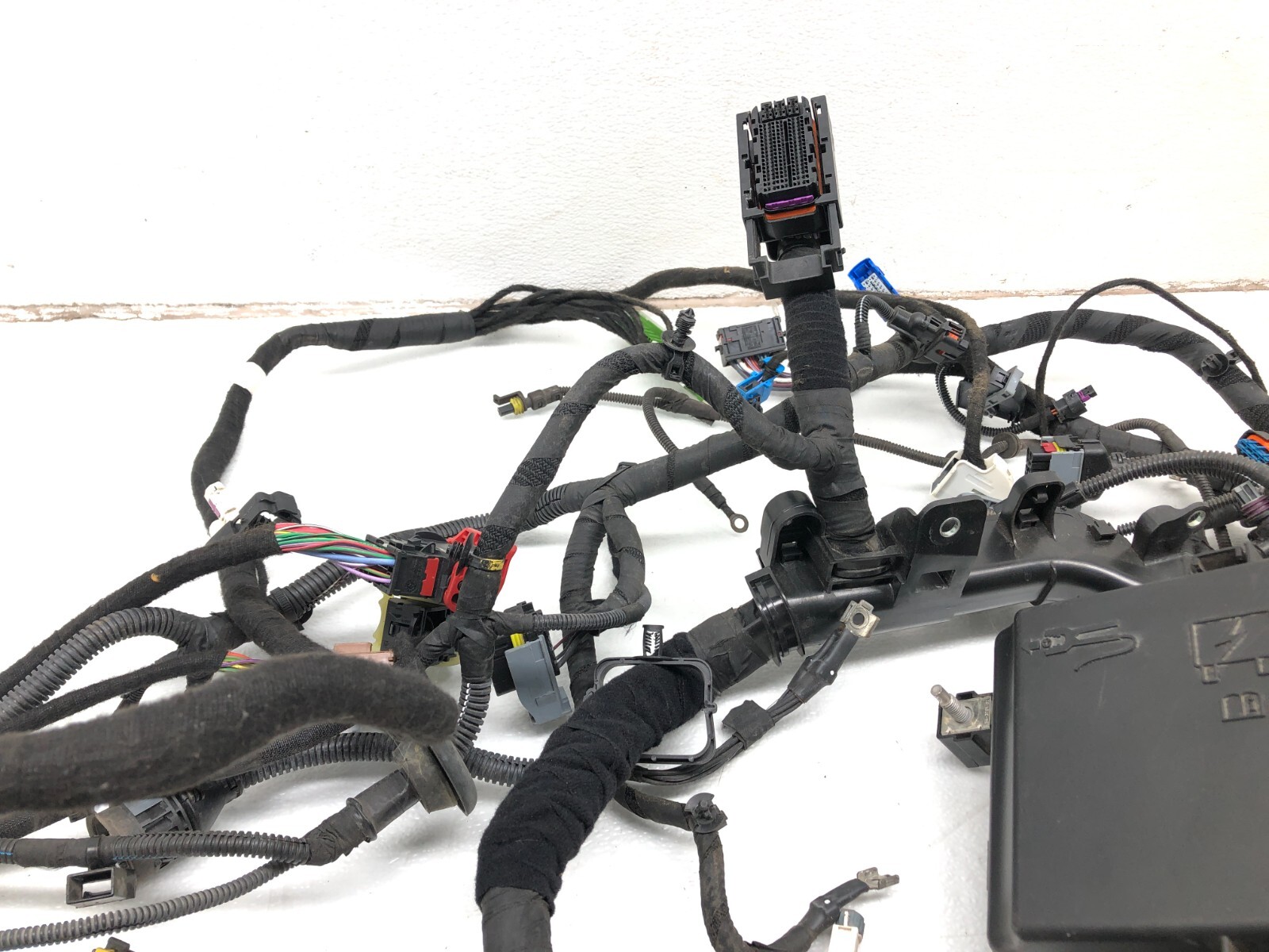 2017-2020 MASERATI LEVANTE S 3.0L V6 ENGINE BAY WIRING HARNESS OEM.