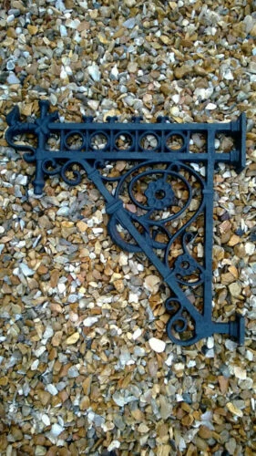 Licensed Reproduction Victorian unantique Collectable Lamps