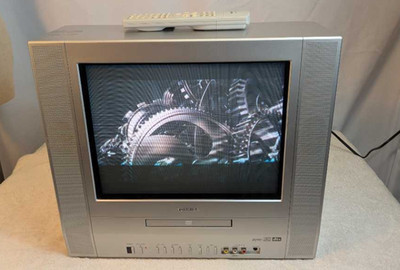 Toshiba 14 inch TV DVD Combo Retro Gaming TV Model MD14FP1 with