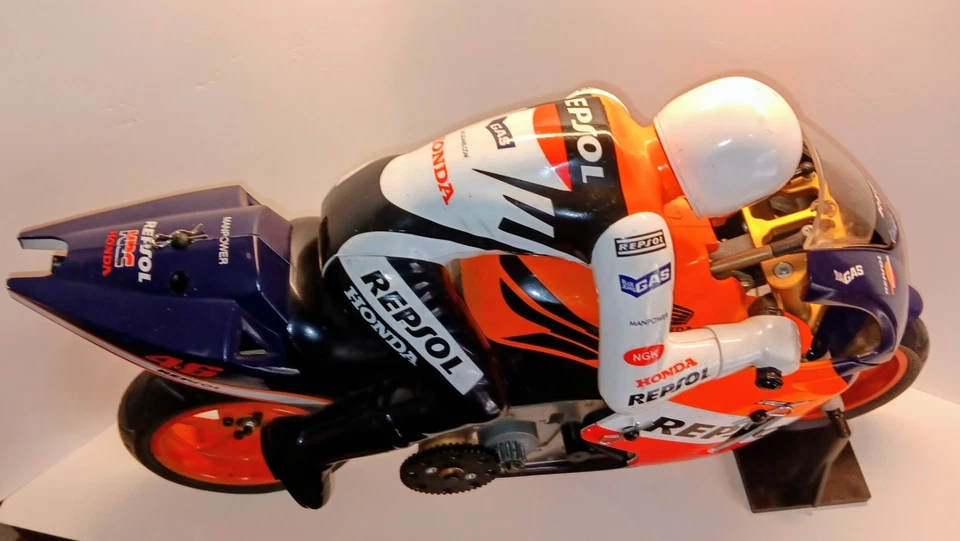 Nuova Faor SF501 Honda Repsol Nitro RC Motorcycle **Upgraded + Spare Chassis** - Image 4 of 4