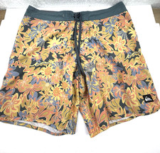 Quicksilver HighLine Board Shorts Size 38 Tropical Flowers Design.