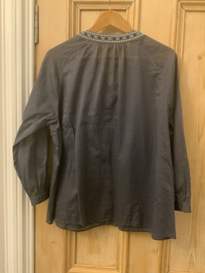 NUEVO SIN ETIQUETAS, TOP DE ALGODÓN JAEGER GRIS PIZARRA CUELLO EN V TALLA 12 Foto 2 de 3