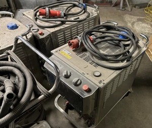 One Optima Steamer SE-II 42k Electric Dry Steam Cleaner Excellent Condition