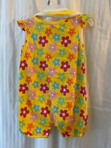 Garanimals infant Girl Romper & Bib Set - Picture 4 of 4