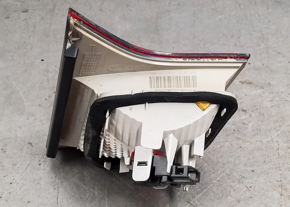 Luz trasera interior izquierda maletero Audi S4 B7 2005 #7218 X6 Foto 3 de 4