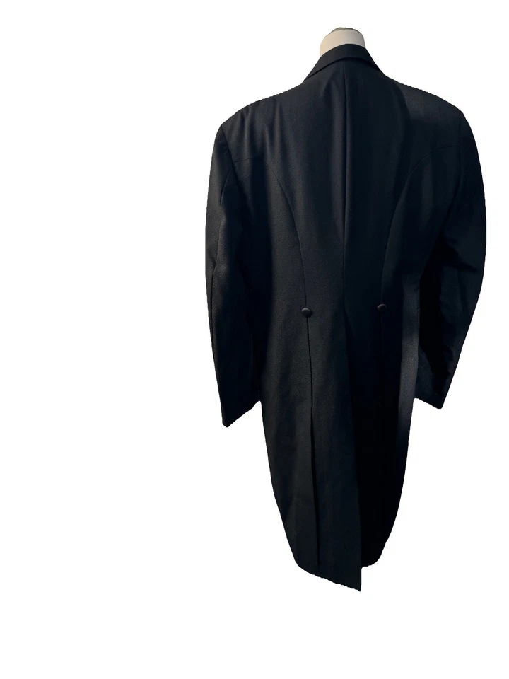 Abrigo trasero de esmoquin negro Christian Dior para hombre solapas de muesca satinada hecho en EE. UU. Foto 4 de 4