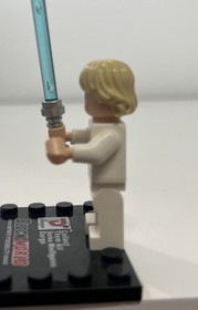 LEGO Star Wars Episode IV 75052 Luke Skywalker Cracked Left Arm Minifigure!