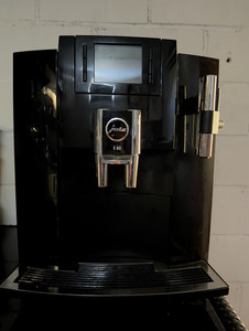 JURA E80 Kaffeevollautomat schwarz Display Espresso Cappuccino Latte Macchiato