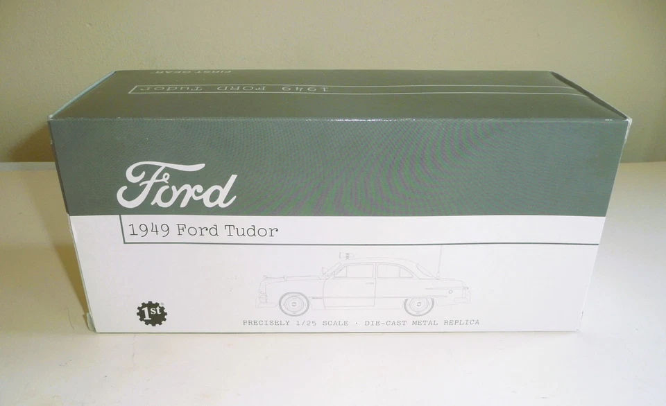 First Gear 19-2651 DieCast 1/25 Scale 1949 Ford Tudor FDNY Chief Car - Image 3 of 4