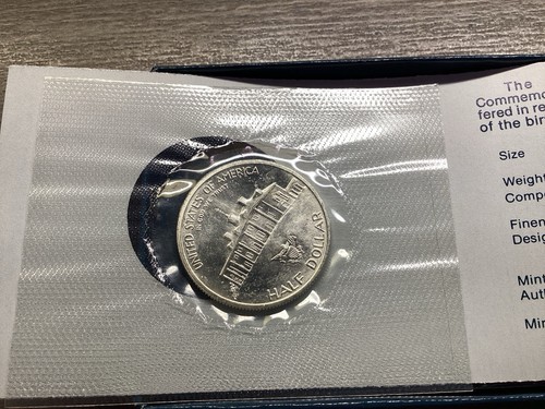 1732-1982 Uncirculated George Washington Silver 1/2 Dollar w/ Box & COA 60825-21 - Picture 3 of 3