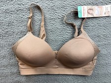 Warner's Simply Perfect Womens 38B Super Soft Wireless Lift Back Smoothing Bra
