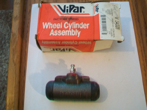 Lot of 2 NOS Vipar Brake Wheel Cylinder Rear Left/Right V34028,Coni-Seal WC14028 - Picture 2 of 5