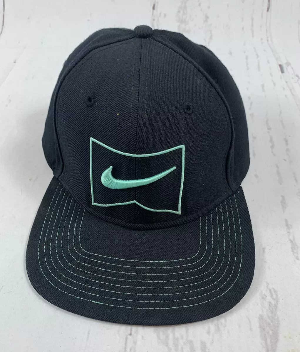 Black nike snapback best sale hat