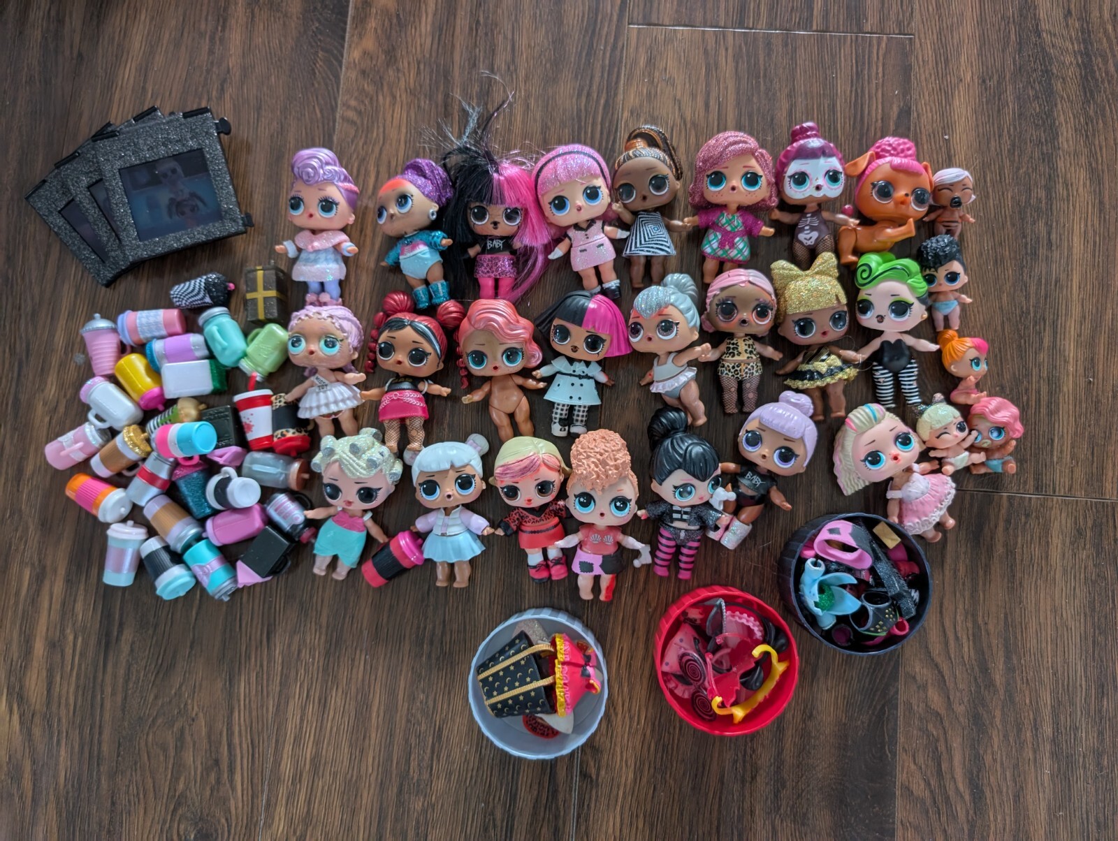 Figurines With Accessories Outfits Shoes