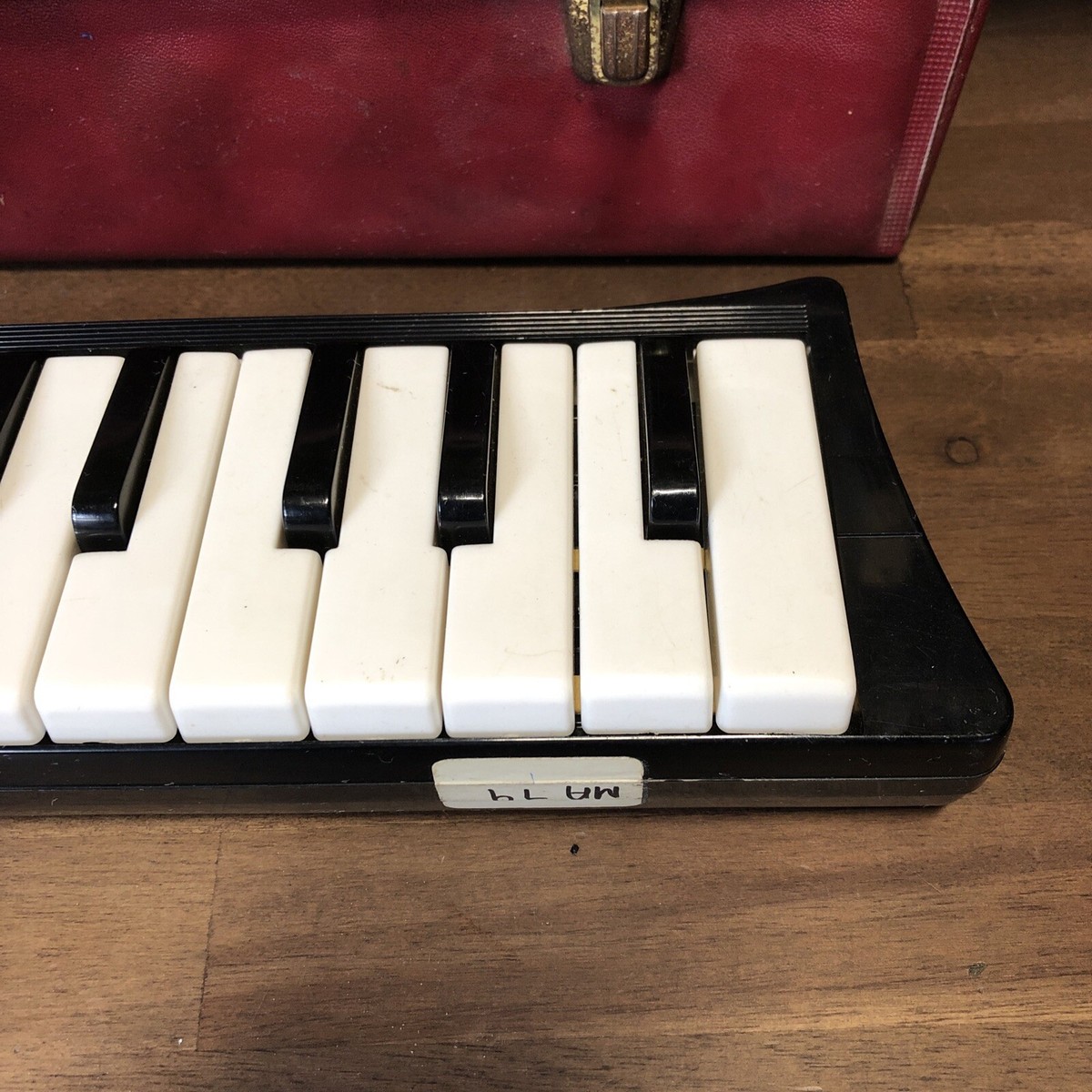6/15日限定値下げHohner Melodica 2本ボタン式ビンテージ Hohnerビンテージ鍵盤ハーモニカmelodica、アルト系2本です
