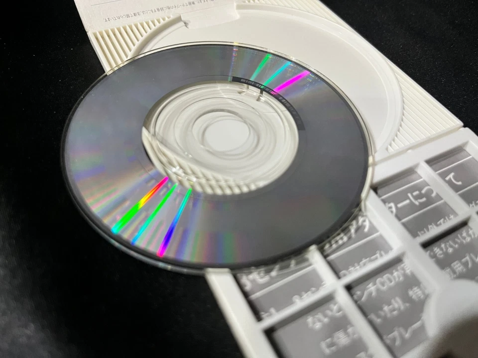 Phil Collins A Groovy Kind Of Love  Japan Single Mini CD Small Disc 8cm (1988) — 第 3/4 张图片