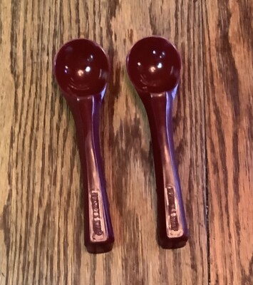2 Vintage Plastic Hershey Syrup Chocolate Ice Cream Scoops