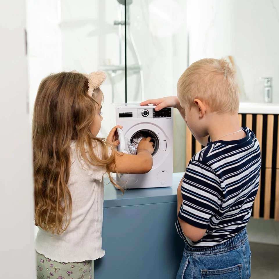 Theo Klein 9213 Bosch Toy Washing Machine - Image 2 of 4