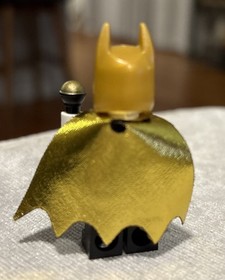 Retired LEGO Disco batman minifigure The Bat-Pack Batsuit 70909 Gold Cape