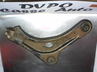 Triangle De Suspension Avant Droit Pour CITROËN C6 3.0 HDI - Occasion - Bon état