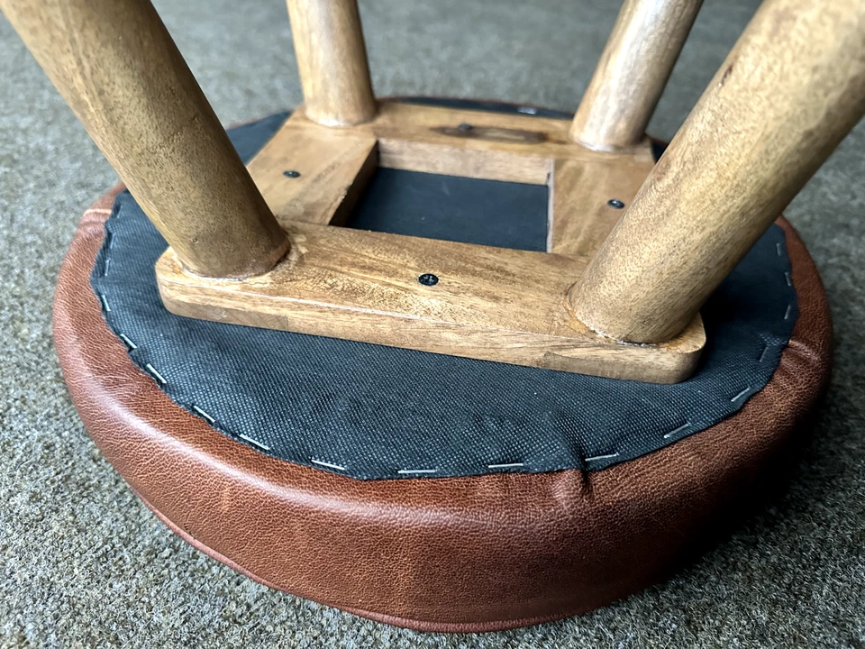 Oak Brown Leather Stool Footstool Mango Wood Legs Retro Style Vintage Look - Image 4 of 4