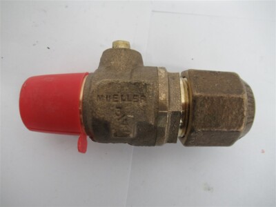 1 Mueller Ground Key Corporation Stop Valve AWWA Taper x Coupling