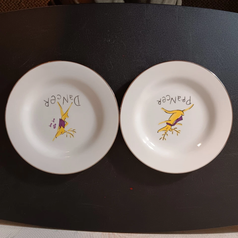 Pair of Pottery Barn Santa's Reindeer 8.5" Platinum Rim Salad/Dessert Plates - Image 2 of 4