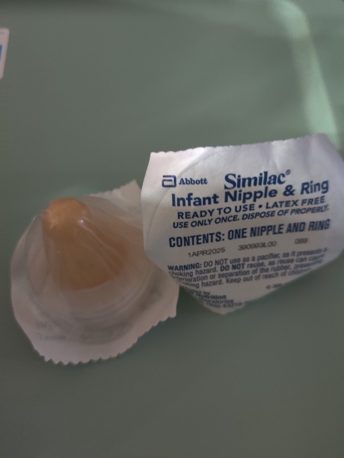 Similac Disposable Standard Flow Bottle Nipples & Rings 25Pack