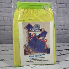 Kitchen Kapers Vintage Hostess Set Apron Potholder Oven Mitt Yellow New