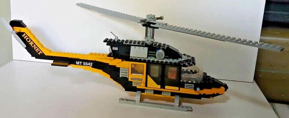 LEGO VINTAGE SET 5542 BLACK THUNDER HELICOPTER UNBOXED WITHOUT INSTRUCTIONS - Image 2 of 4