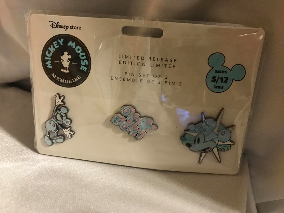2018 Disney Mickey Mouse Memories - May Limited Edition Pin Set Series 5/12