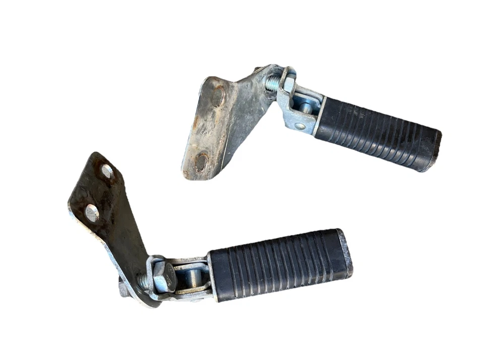 1984 Moto Guzzi V65C apoio de pés traseiro para passageiros - Imagem 4 de 4