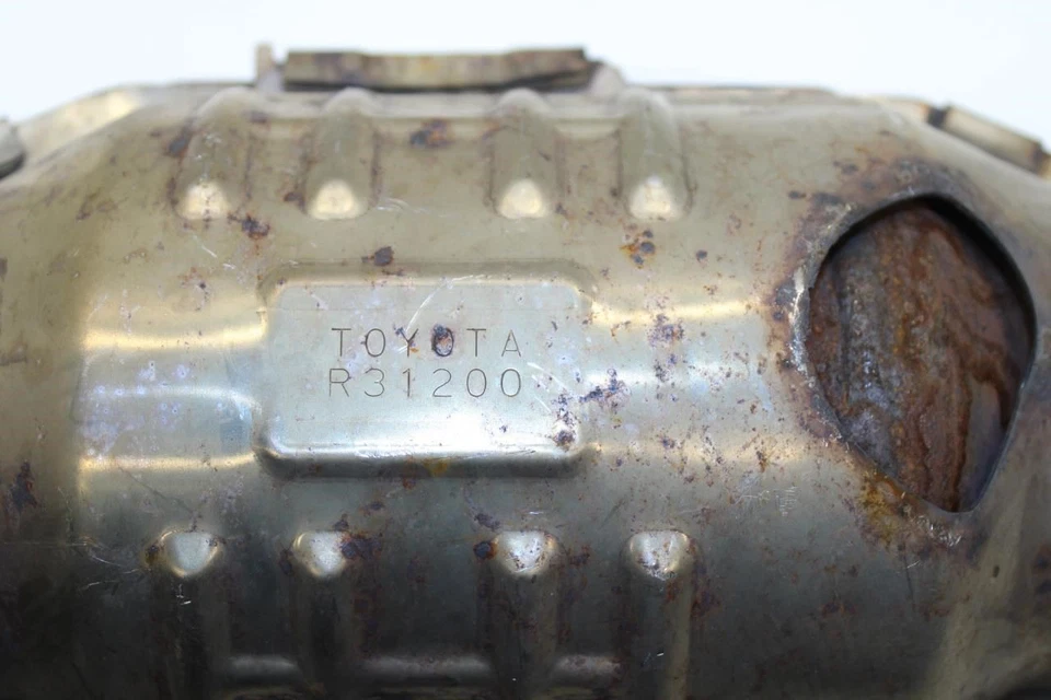 Colector sistema de escape trasero derecho Lexus RX350 2007-2009 3,5 L AWD 17140-31200 Foto 2 de 4