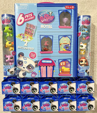 LITTLEST PET SHOP PLAYFULL PET HOTEL  10 SERIES 1 PET SURPRISE  2 PET TRIO NEW
