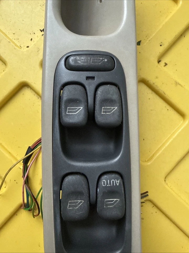 Volvo C70 ТРАНСФОРМИРУЕМЫЙ левый передний главный выключатель стеклоподъемника 98-04 - Изображение 3 из 4