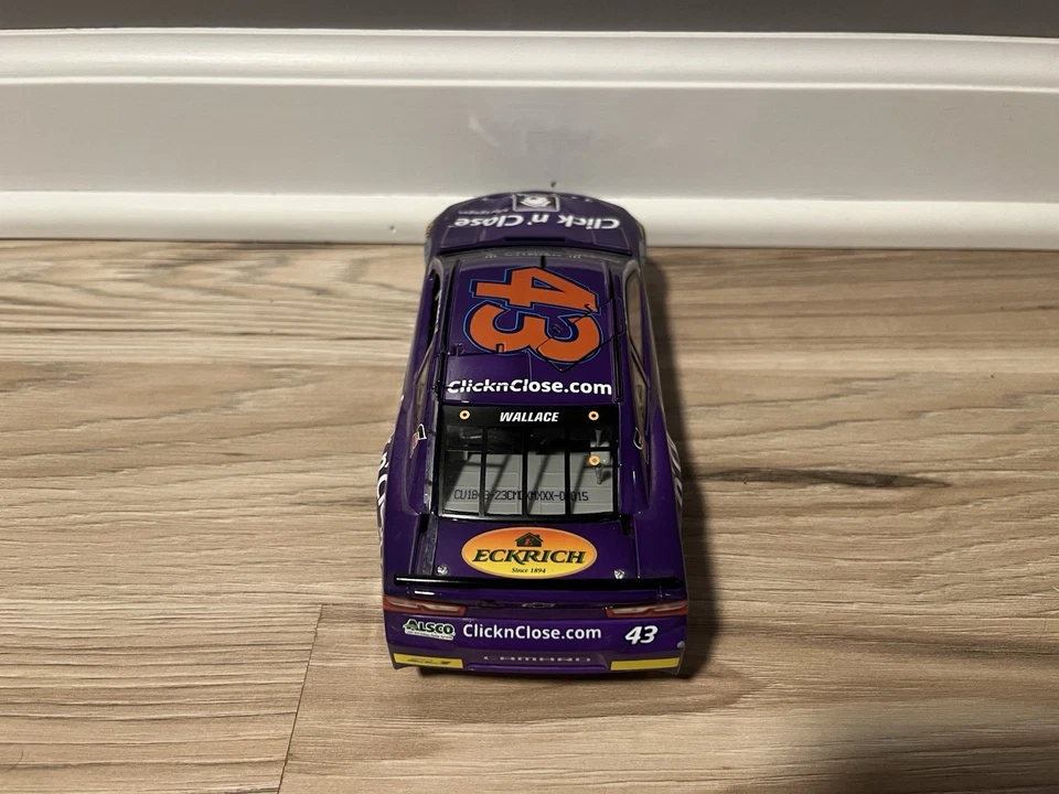 Bubba Wallace 2018 Mahle Promo 1/24 NASCAR Diecast Autografiado por Richard Petty Foto 4 de 4