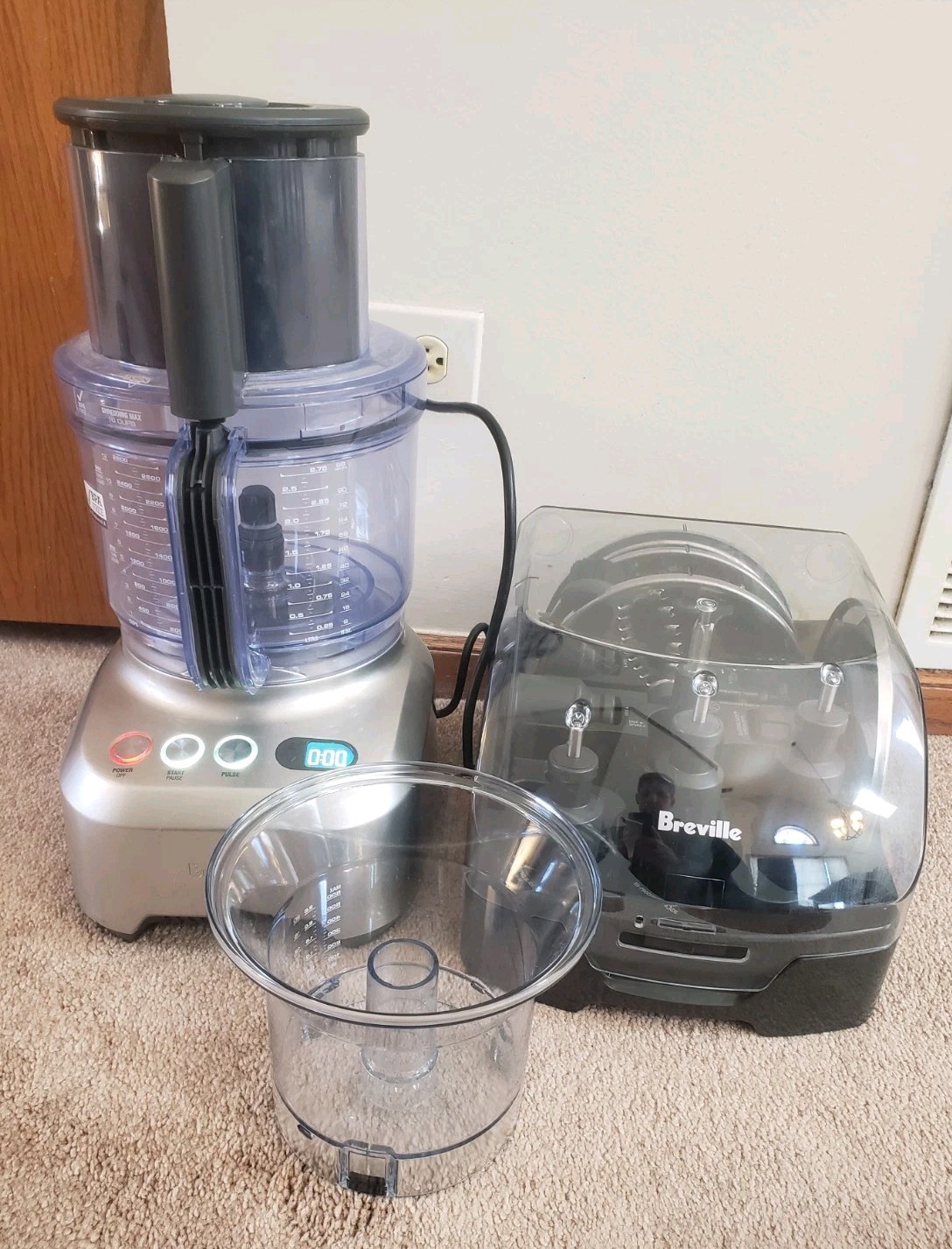 Breville BFP800XL/A Sous Chef Pro 16 Cup Food Processor Large W Blades Flaw Read