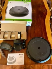 iRobot Roomba i4 EVO Wi-Fi Connected Robot Vacuum - lightly used - excellent!
