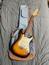 Guitare électrique Squier by Fender Stratocaster Affinity avec sac de concert...