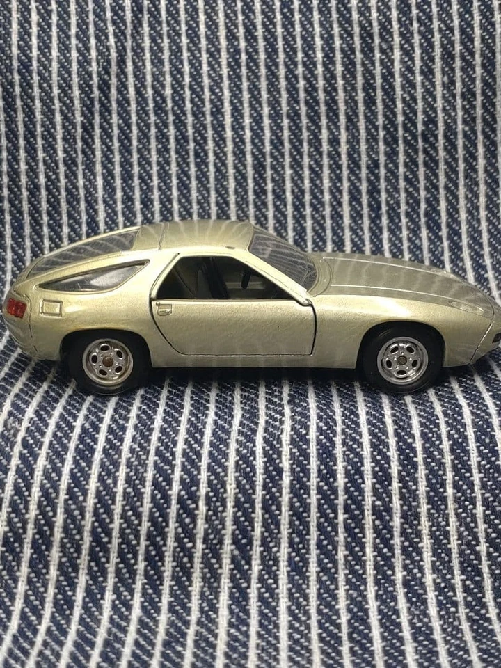 Solido Porsche 928 1/43 Diecast Model Car Vintage Collectible Classic - Imagen 3 de 4