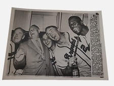 1958 MILWAUKEE BRAVES PENNANT WINNER HANK AARON WARREN SPAHN PHOTO MLB BASEBALL 